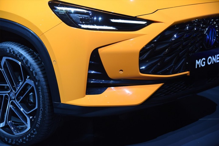 m 3